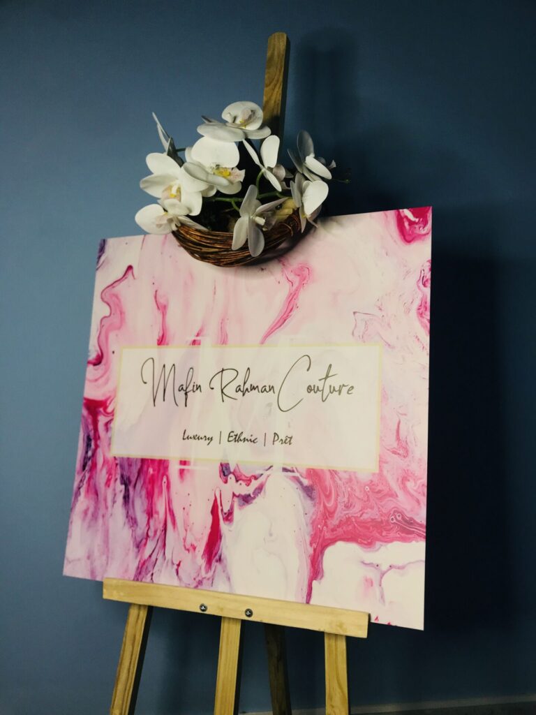 Wedding Easel at Lowest Price in Bangladesh Buy Now! Wrapup BD All in 1 Packaging Solution